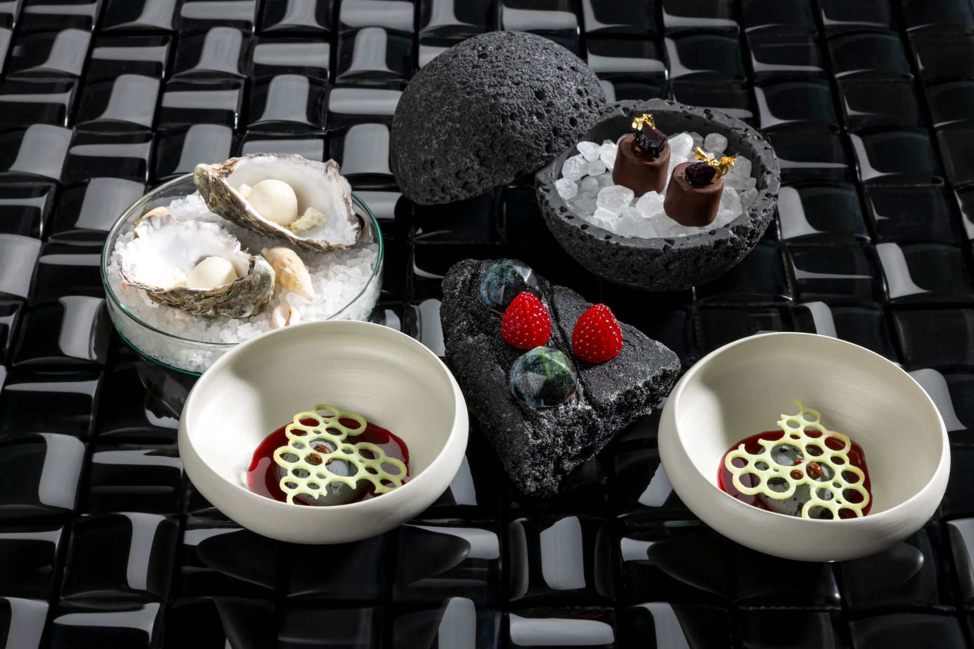 (c) Hotel am Konzerthaus